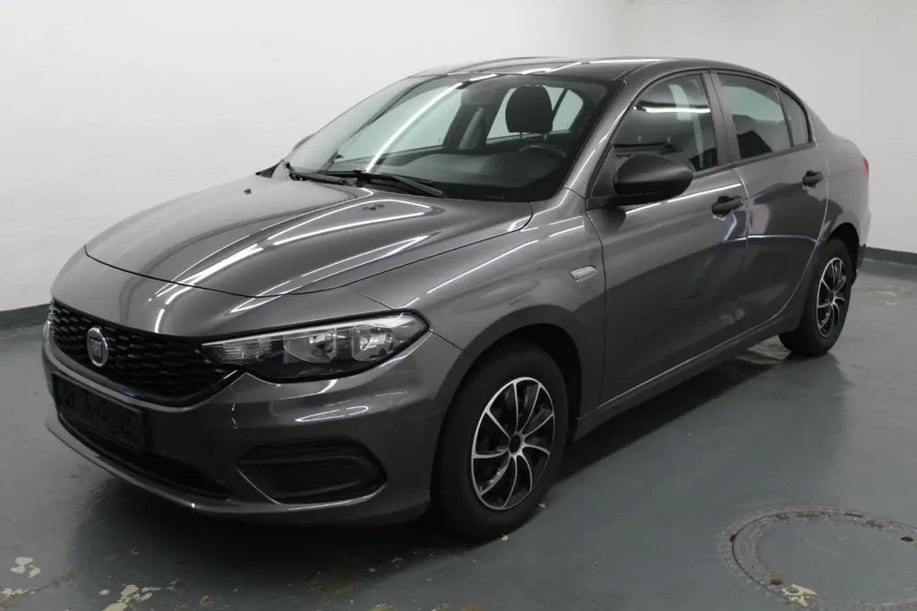 Photo 1 : Fiat Tipo 2019 Petrol