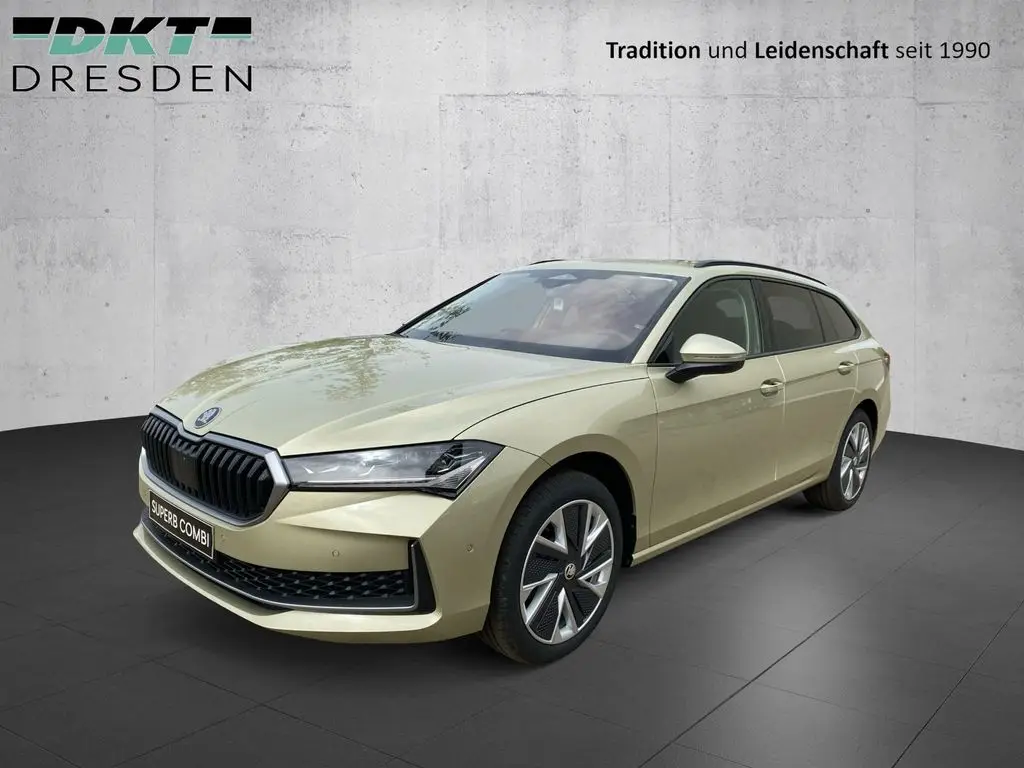 Photo 1 : Skoda Superb 2024 Essence