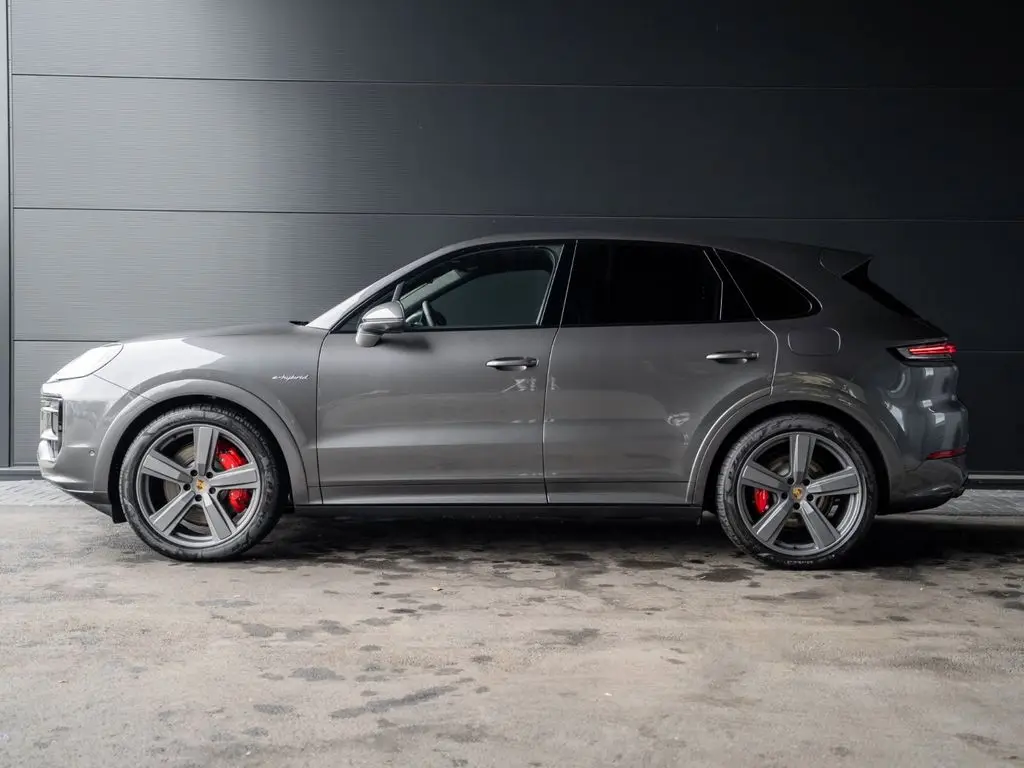 Photo 1 : Porsche Cayenne 2024 Hybride