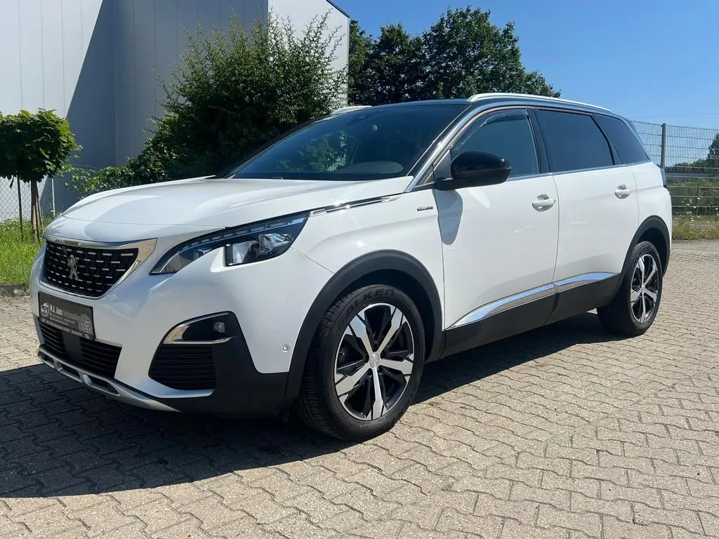 Photo 1 : Peugeot 5008 2017 Diesel