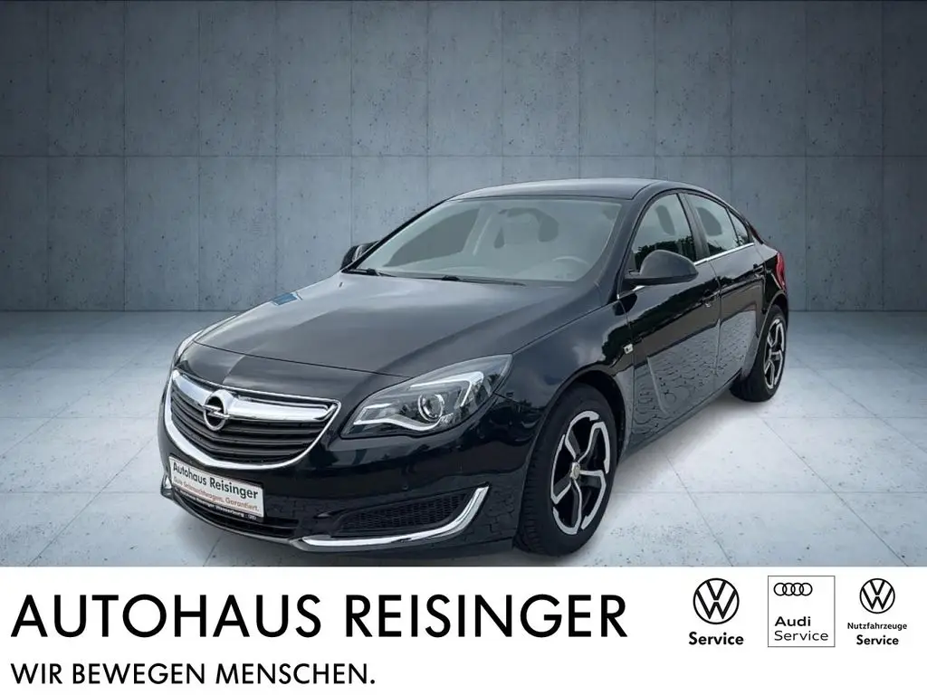 Photo 1 : Opel Insignia 2015 Petrol