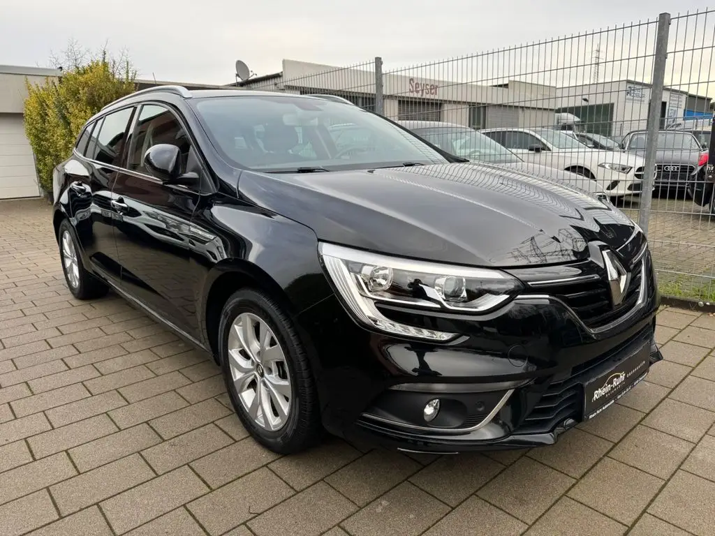 Photo 1 : Renault Megane 2019 Petrol