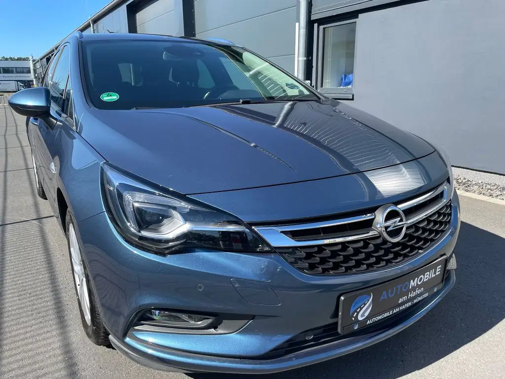 Photo 1 : Opel Astra 2017 Petrol