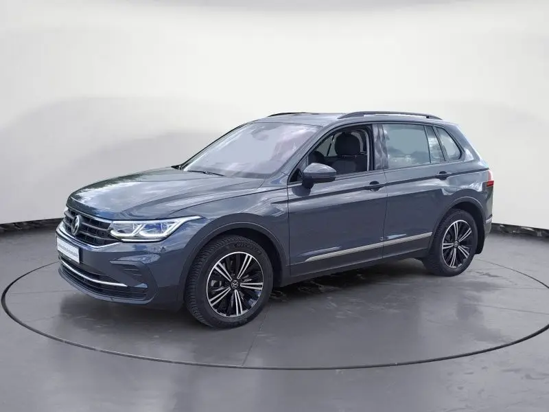 Photo 1 : Volkswagen Tiguan 2021 Petrol