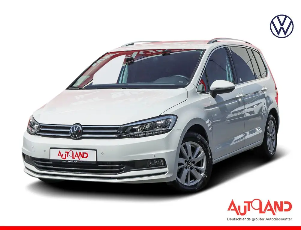 Photo 1 : Volkswagen Touran 2023 Essence