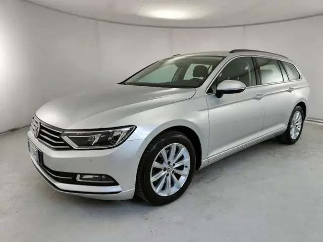 Photo 1 : Volkswagen Passat 2018 Diesel