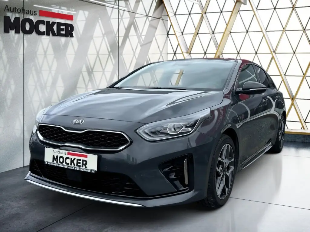 Photo 1 : Kia Proceed 2019 Petrol