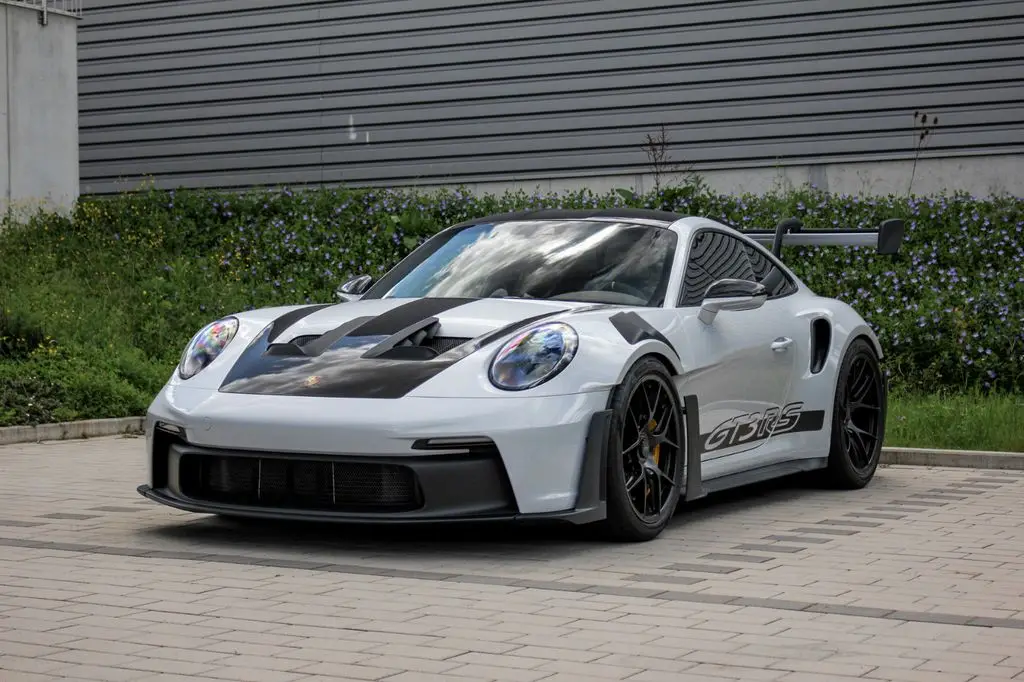 Photo 1 : Porsche 992 2023 Essence