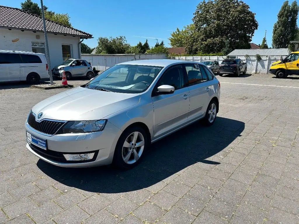 Photo 1 : Skoda Rapid 2016 Petrol