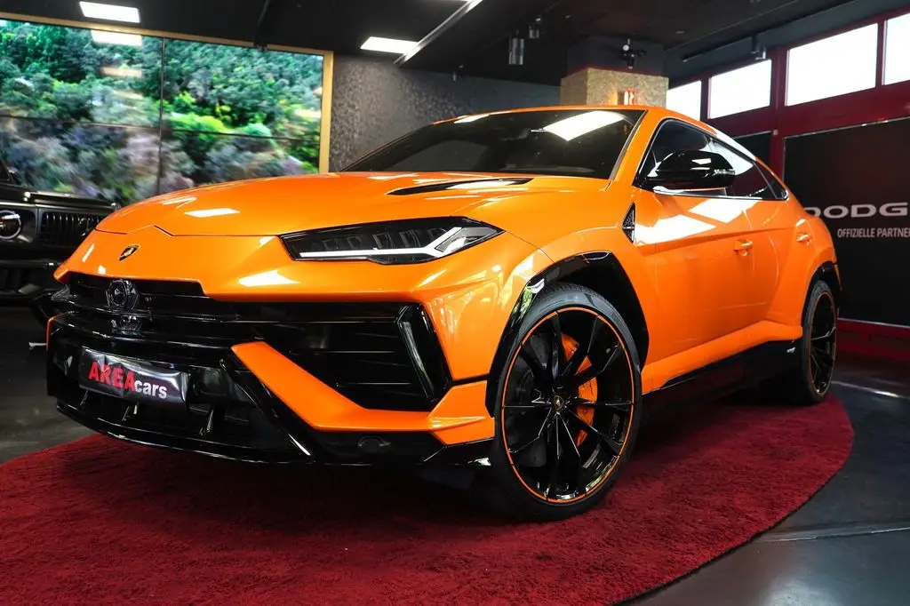 Photo 1 : Lamborghini Urus 2024 Petrol