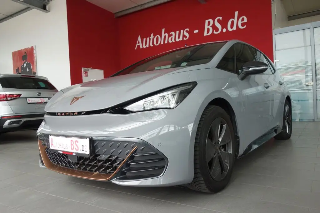 Photo 1 : Cupra Born 2021 Non renseigné