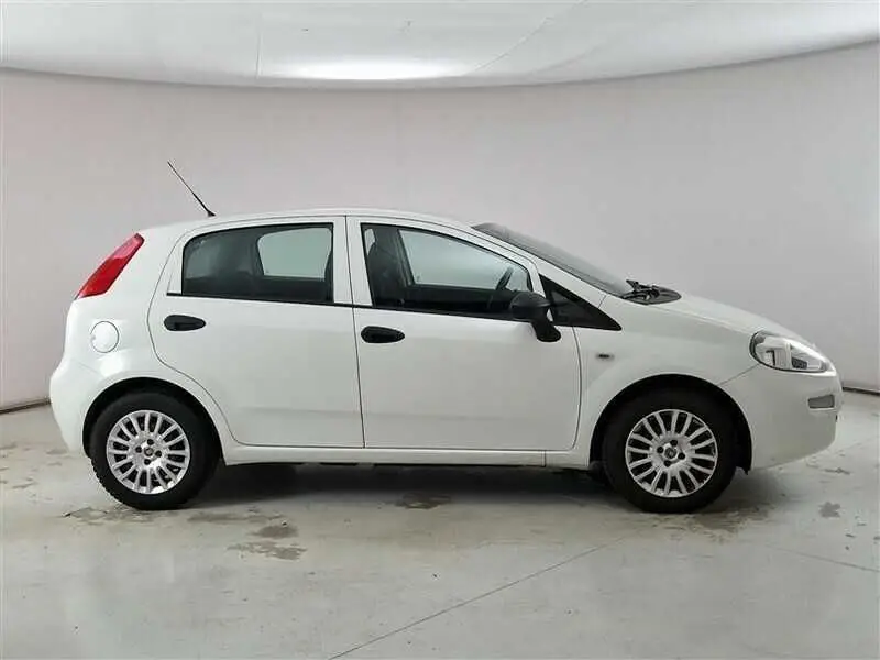 Photo 1 : Fiat Punto 2018 Diesel