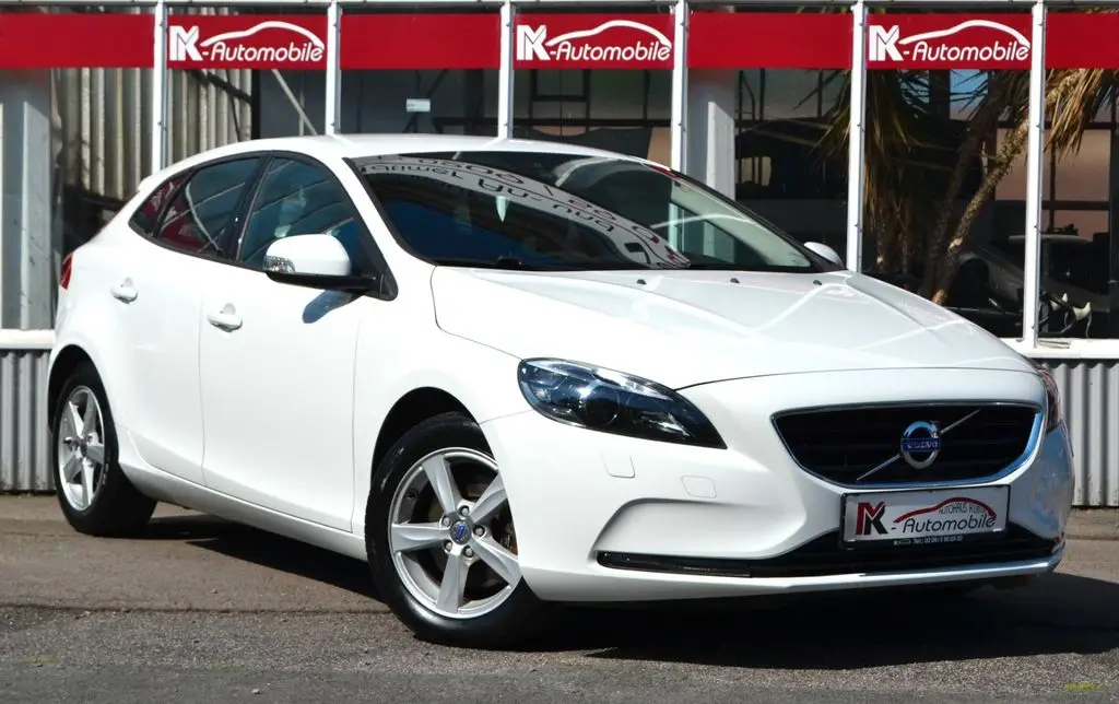 Photo 1 : Volvo V40 2015 Essence