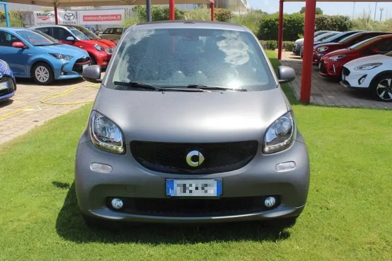 Photo 1 : Smart Fortwo 2018 Petrol