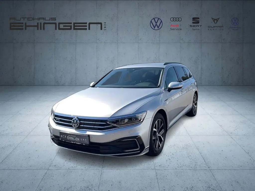 Photo 1 : Volkswagen Passat 2020 Hybrid