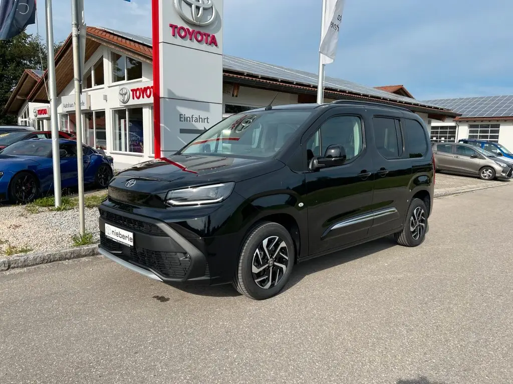 Photo 1 : Toyota Proace 2024 Essence