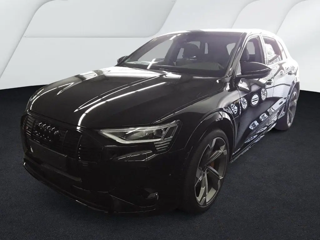 Photo 1 : Audi E-tron 2022 Non renseigné