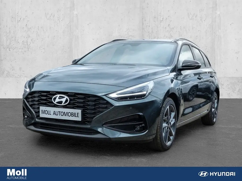 Photo 1 : Hyundai I30 2024 Petrol