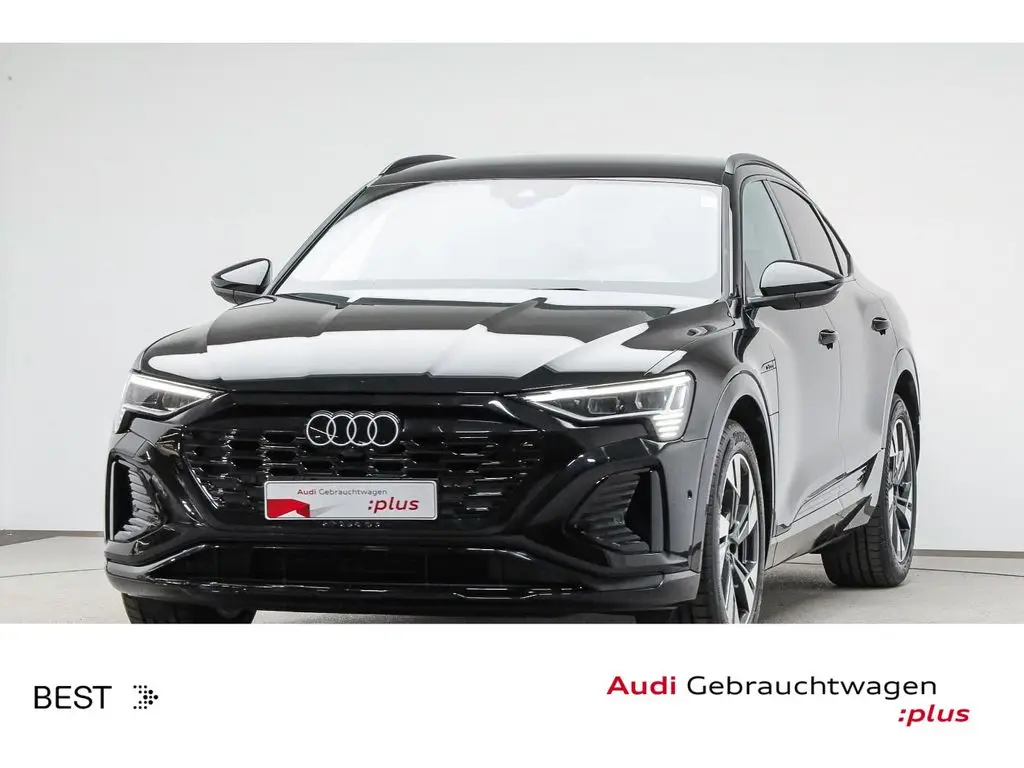 Photo 1 : Audi Q8 2023 Not specified