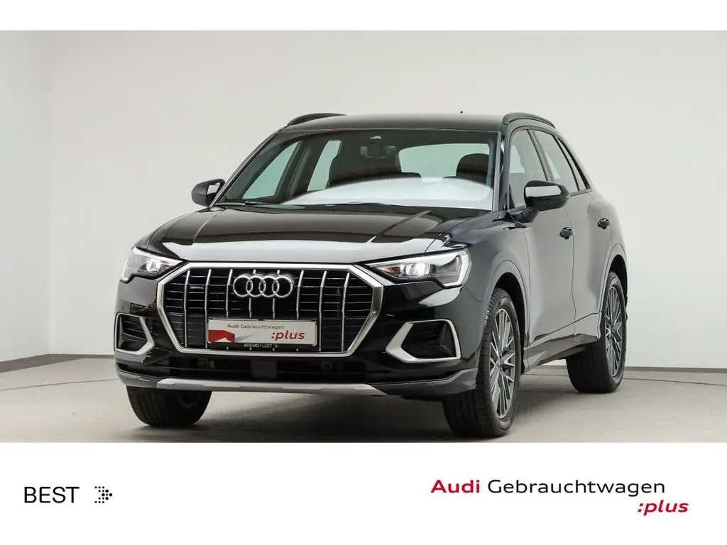 Photo 1 : Audi Q3 2023 Petrol