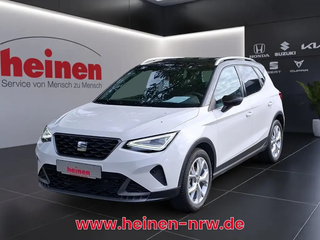 Photo 1 : Seat Arona 2023 Petrol