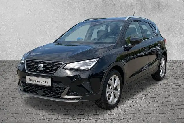 Photo 1 : Seat Arona 2023 Petrol