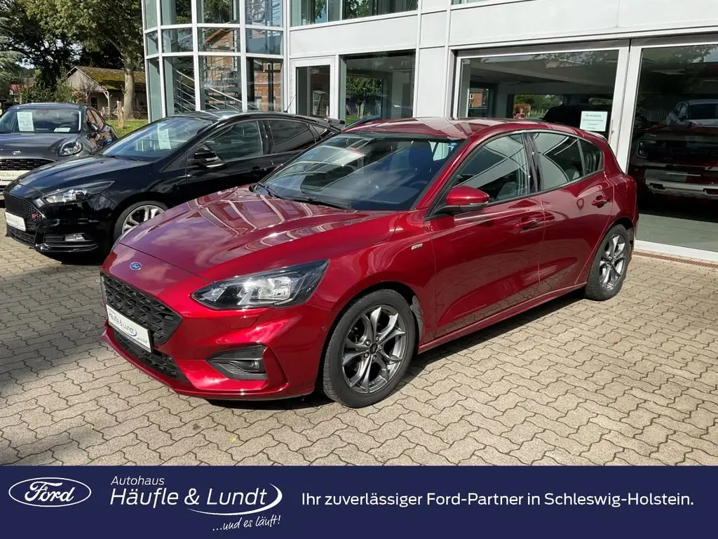 Photo 1 : Ford Focus 2019 Petrol