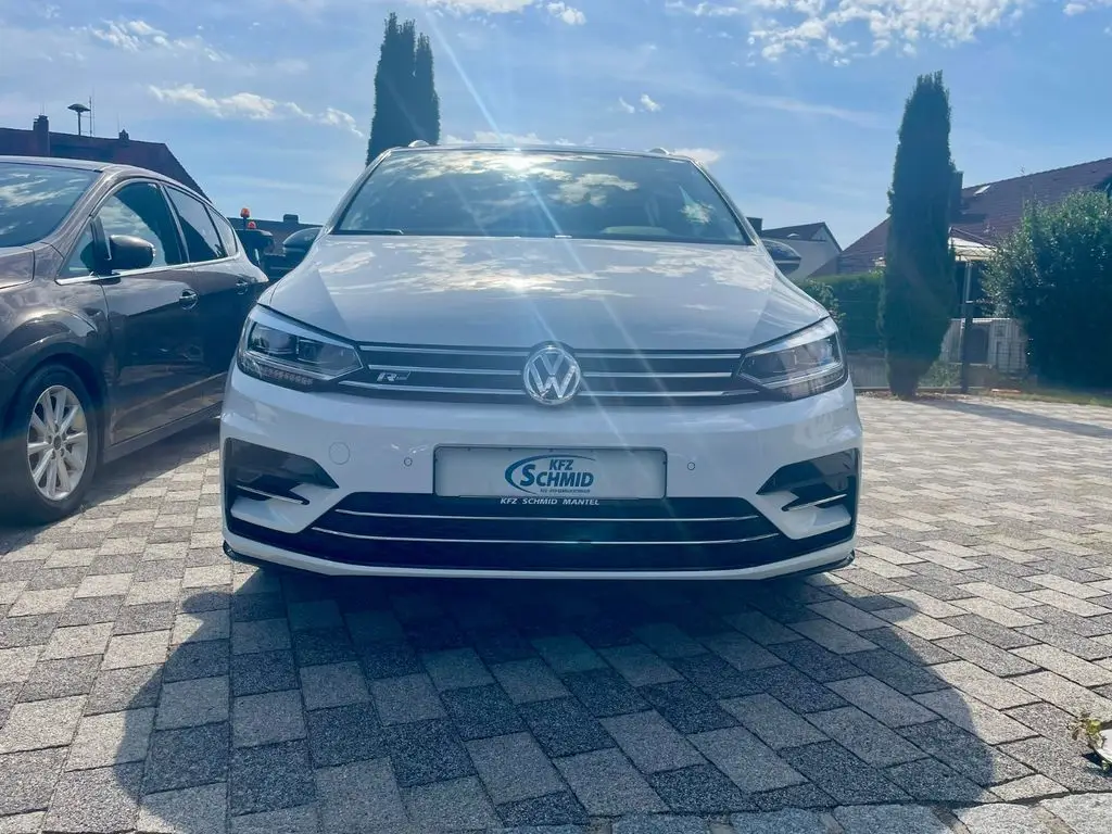 Photo 1 : Volkswagen Touran 2017 Essence