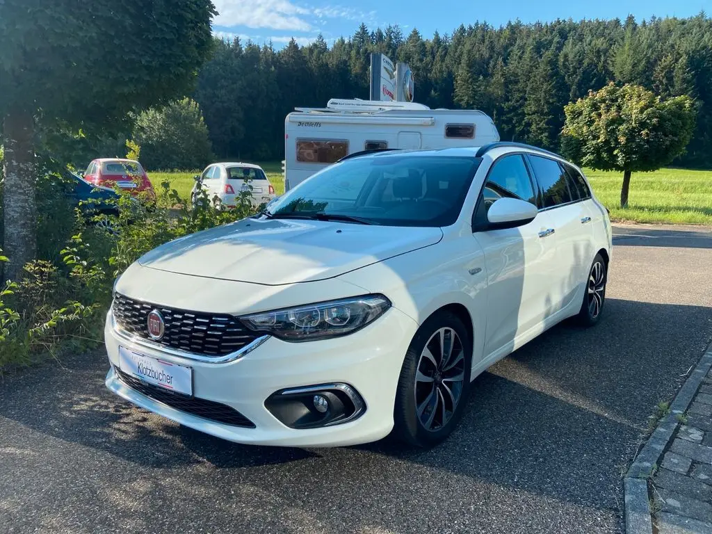 Photo 1 : Fiat Tipo 2017 Essence