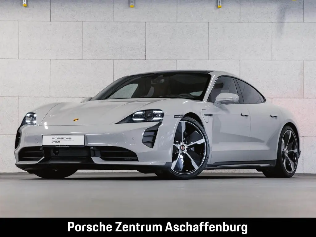 Photo 1 : Porsche Taycan 2021 Non renseigné