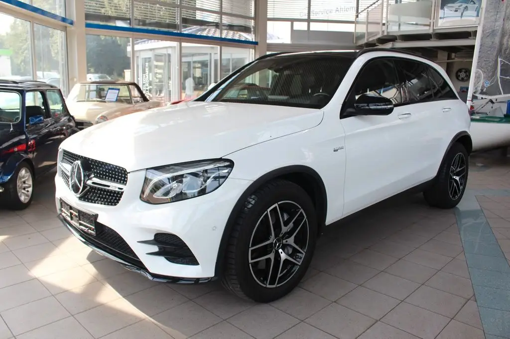 Photo 1 : Mercedes-benz Classe Glc 2017 Petrol