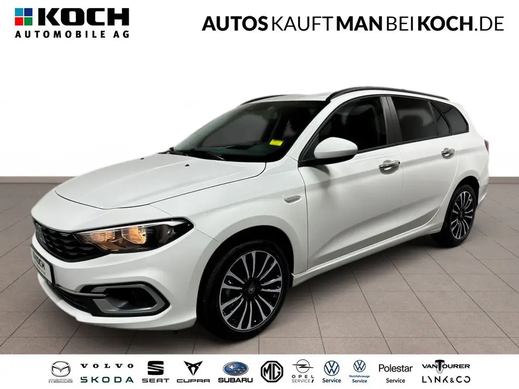 Photo 1 : Fiat Tipo 2023 Petrol