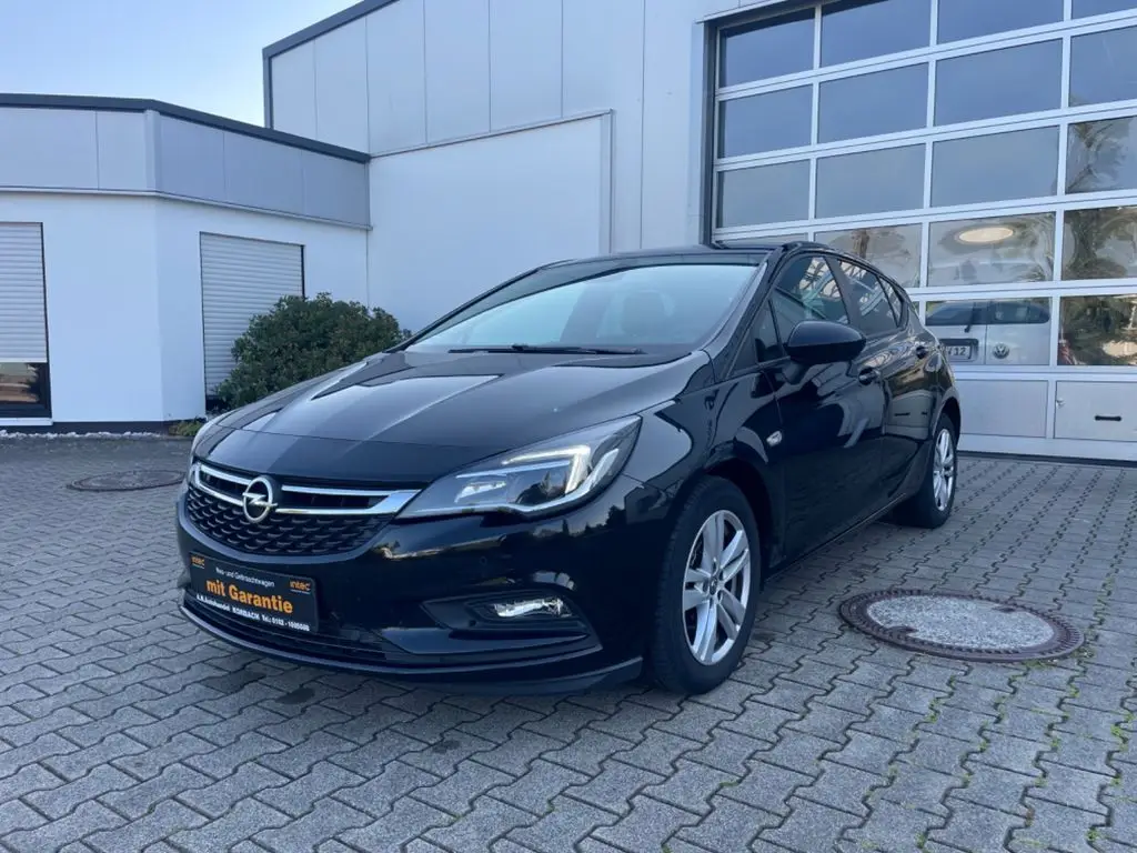 Photo 1 : Opel Astra 2018 Diesel