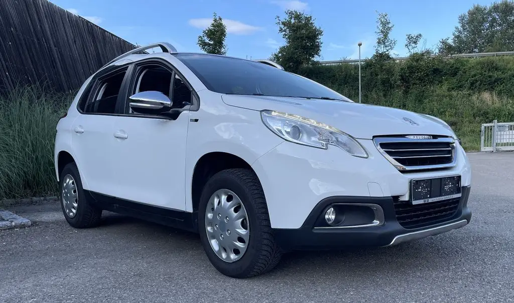 Photo 1 : Peugeot 2008 2015 Petrol