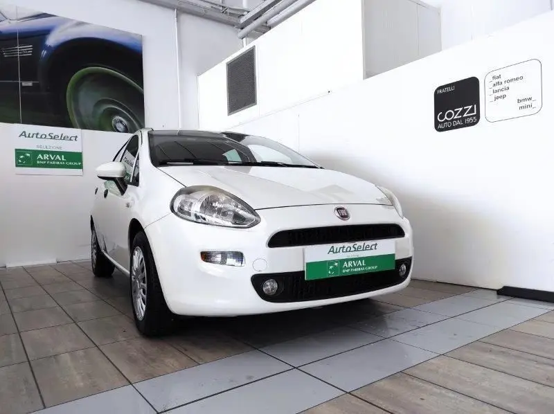 Photo 1 : Fiat Punto 2017 Diesel