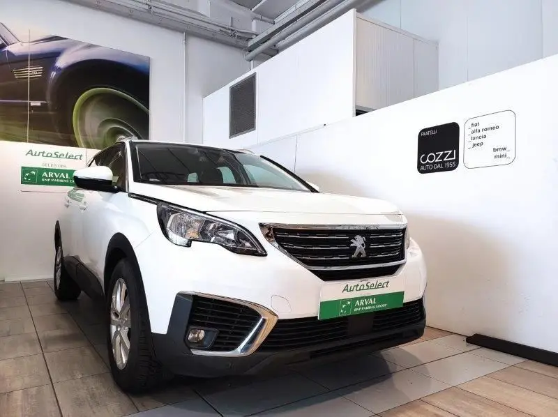 Photo 1 : Peugeot 5008 2019 Diesel