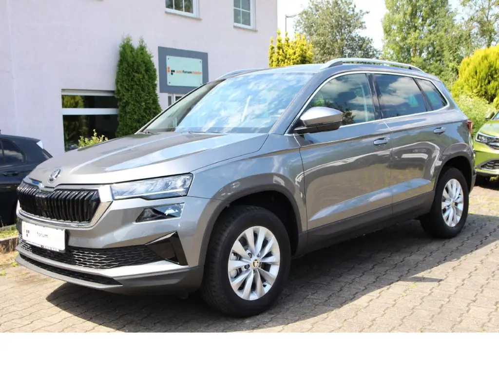 Photo 1 : Skoda Karoq 2023 Essence