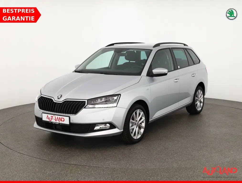 Photo 1 : Skoda Fabia 2019 Essence