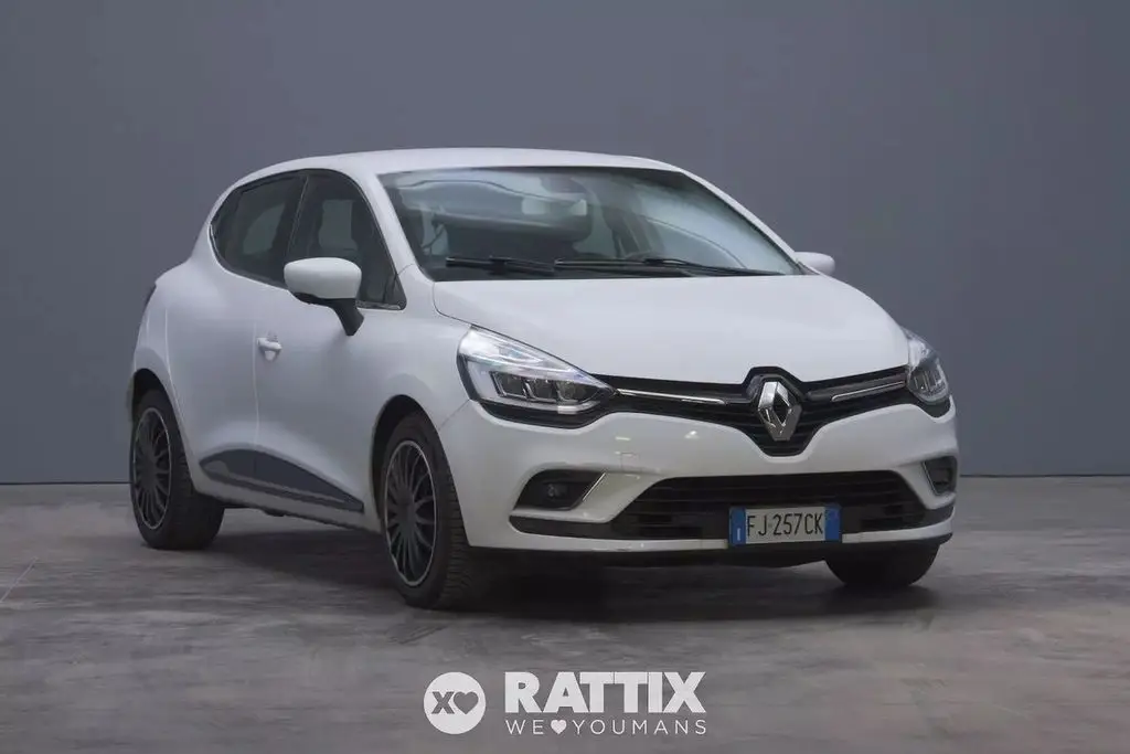 Photo 1 : Renault Clio 2017 Diesel