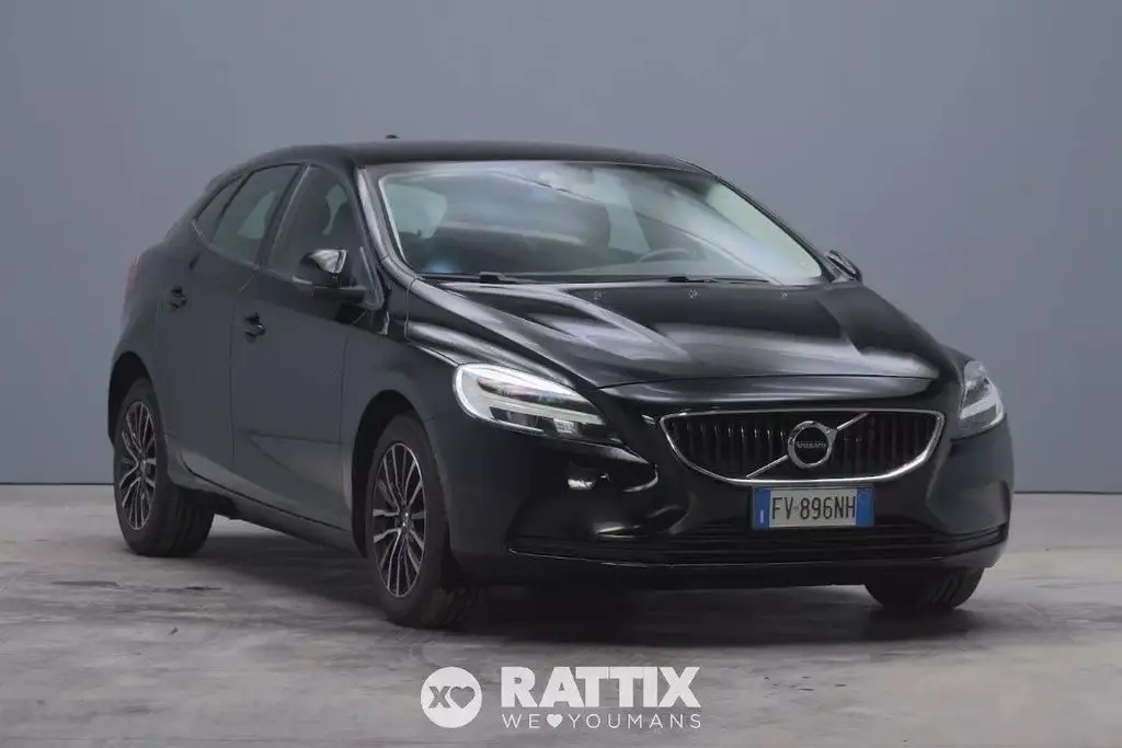 Photo 1 : Volvo V40 2019 Petrol