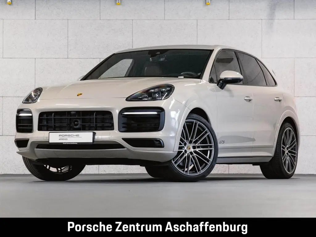 Photo 1 : Porsche Cayenne 2022 Petrol