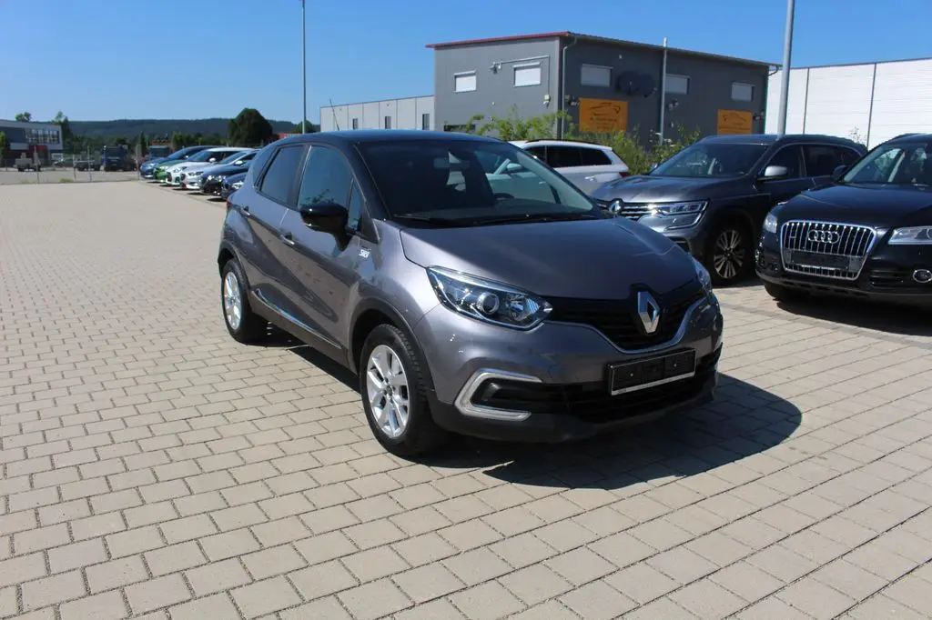 Photo 1 : Renault Captur 2019 Essence