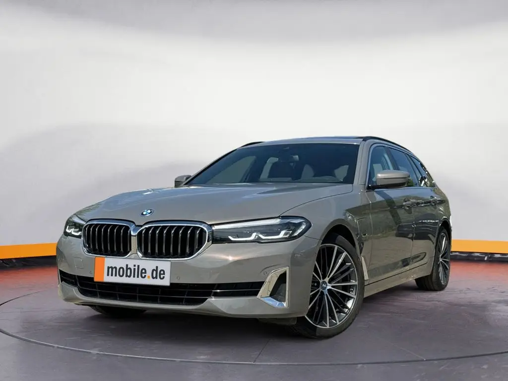 Photo 1 : Bmw Serie 5 2022 Hybrid