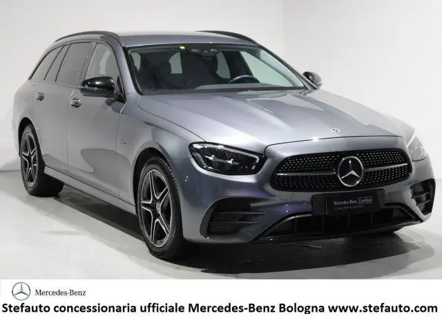 Photo 1 : Mercedes-benz Classe E 2022 Hybrid