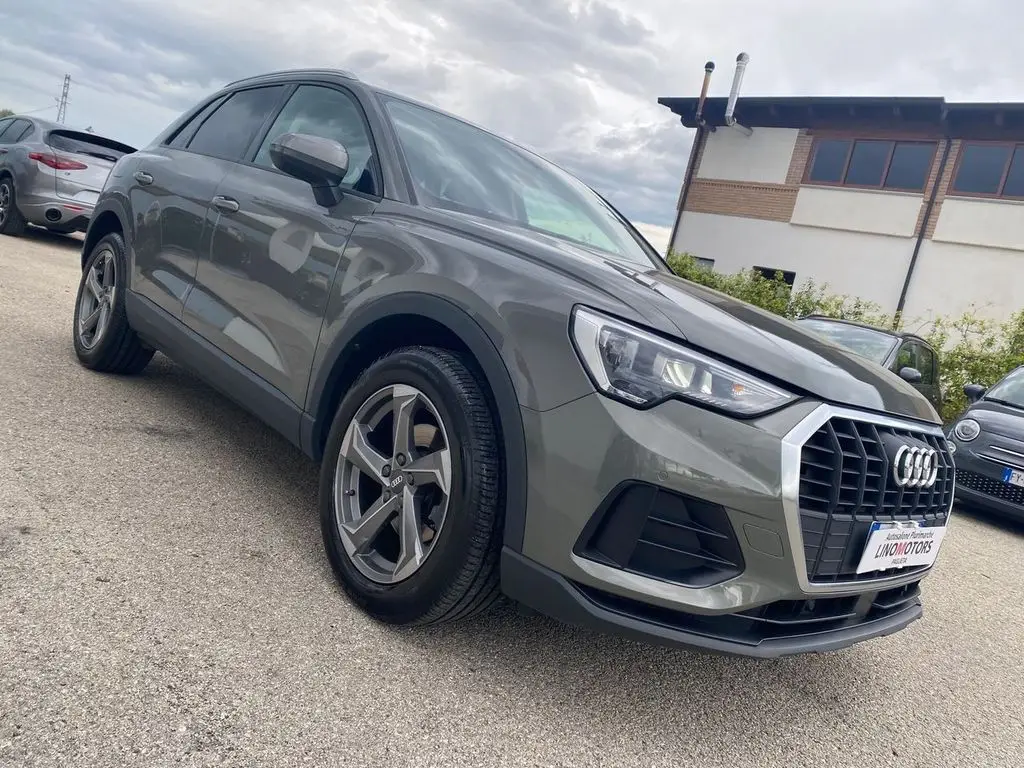 Photo 1 : Audi Q3 2019 Diesel