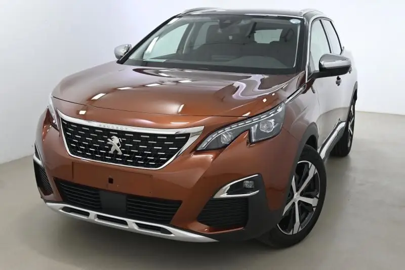 Photo 1 : Peugeot 3008 2020 Diesel