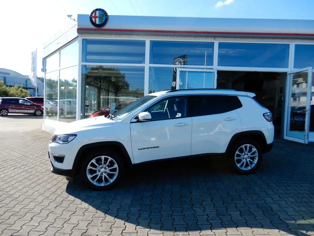 Photo 1 : Jeep Compass 2020 Petrol