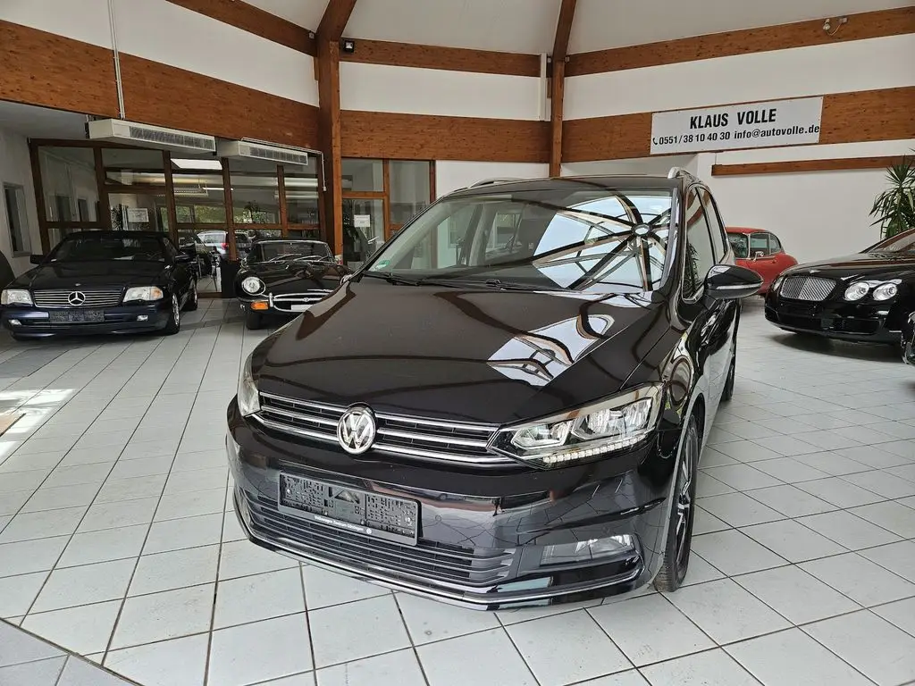 Photo 1 : Volkswagen Touran 2019 Petrol