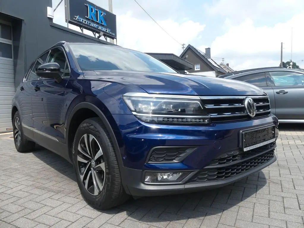 Photo 1 : Volkswagen Tiguan 2020 Essence