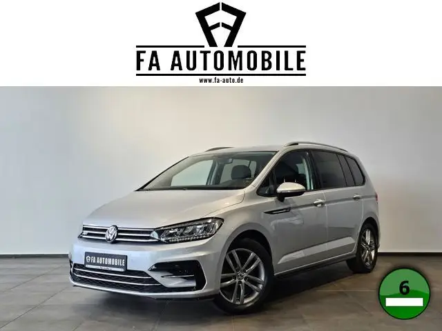 Photo 1 : Volkswagen Touran 2022 Petrol